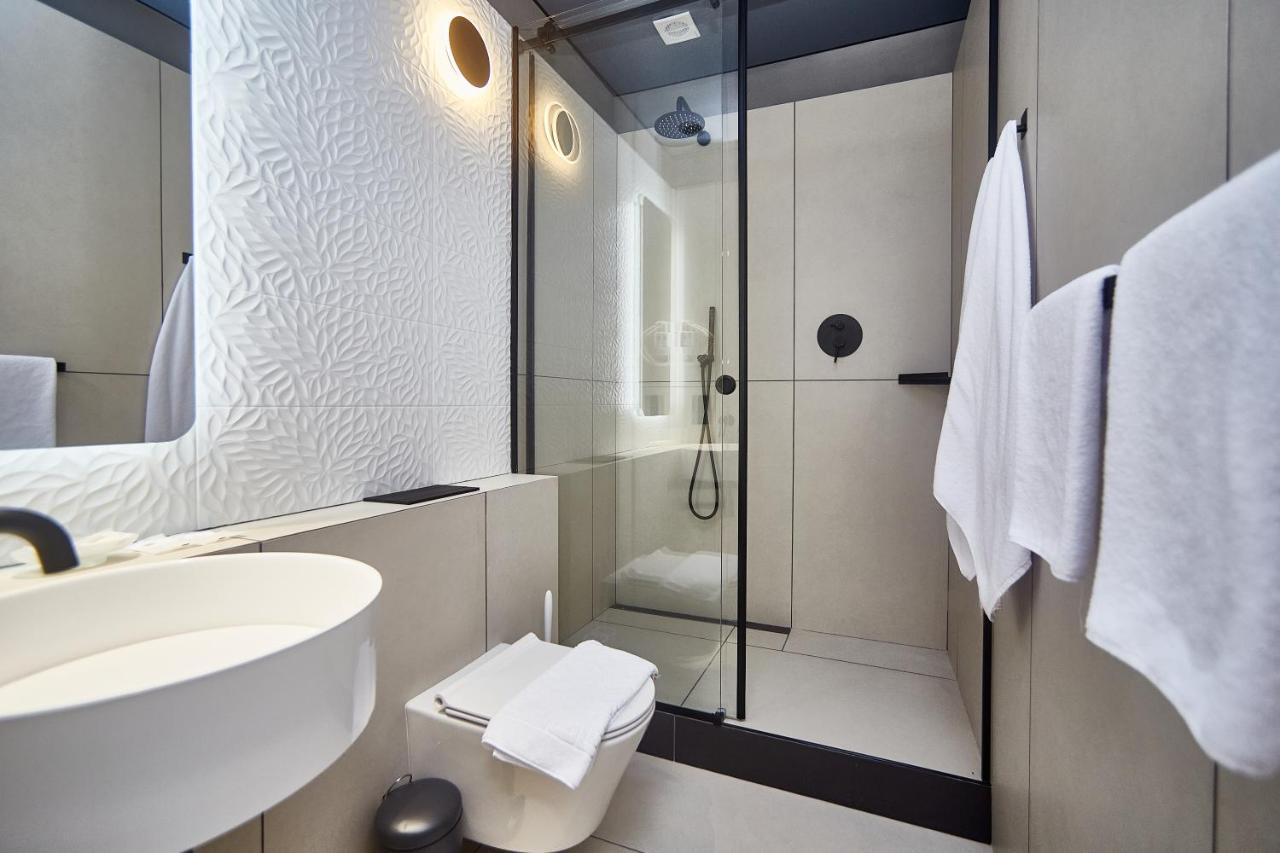 Ultramarinn Hotel Odessa Esterno foto
