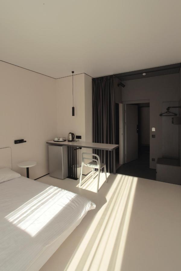 Ultramarinn Hotel Odessa Esterno foto