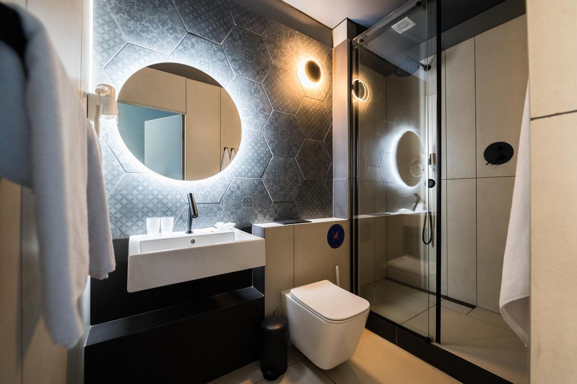 Ultramarinn Hotel Odessa Esterno foto